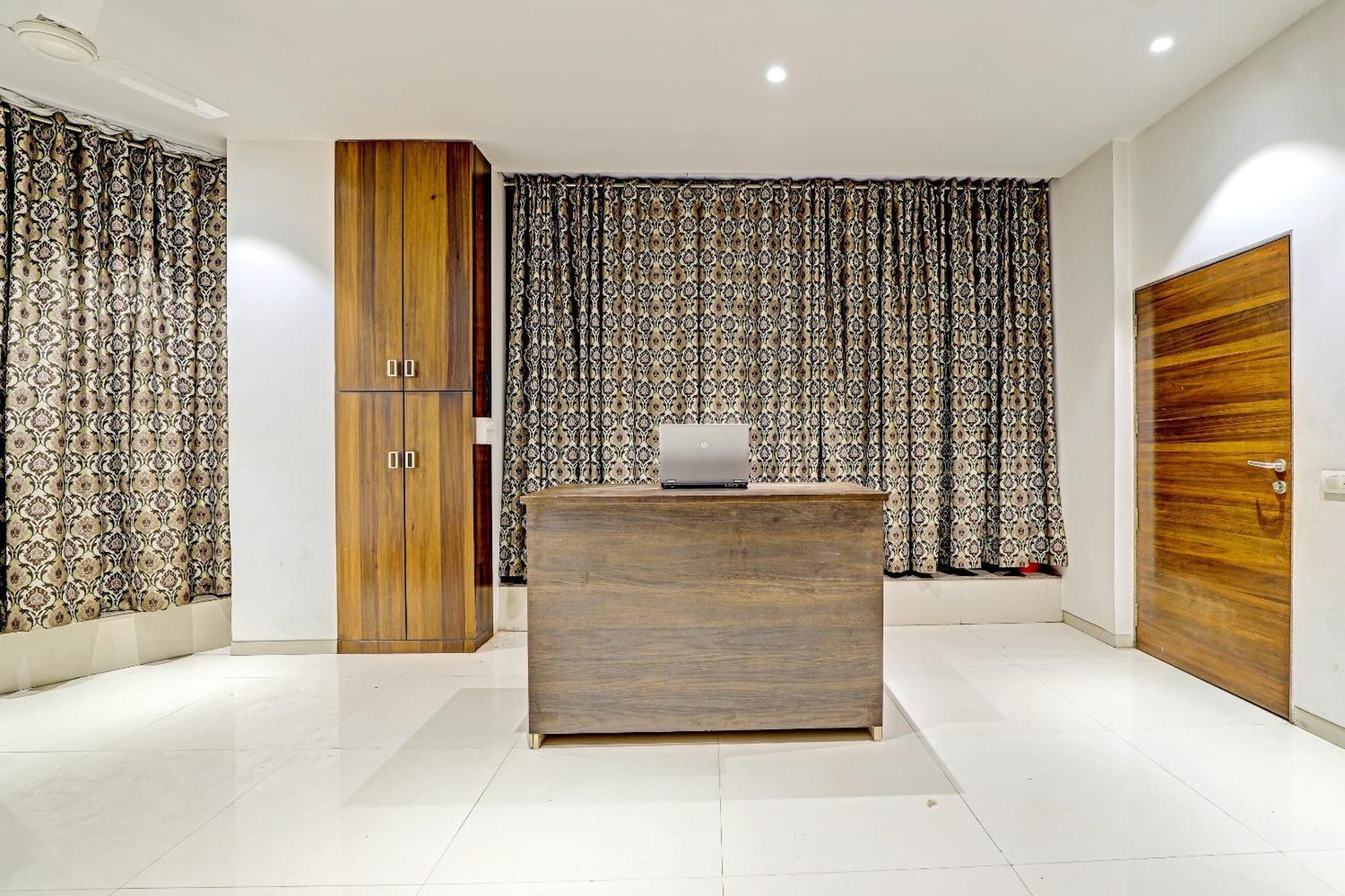 Hotel O Rishta And Jahan Banquet And Rooms Bhatha Exteriör bild
