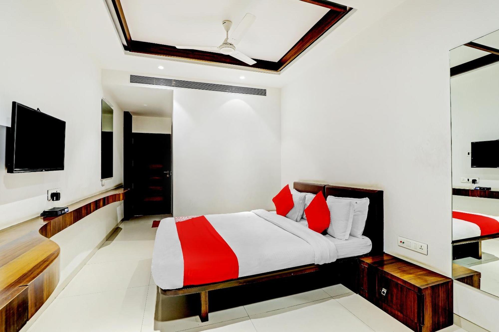 Hotel O Rishta And Jahan Banquet And Rooms Bhatha Exteriör bild